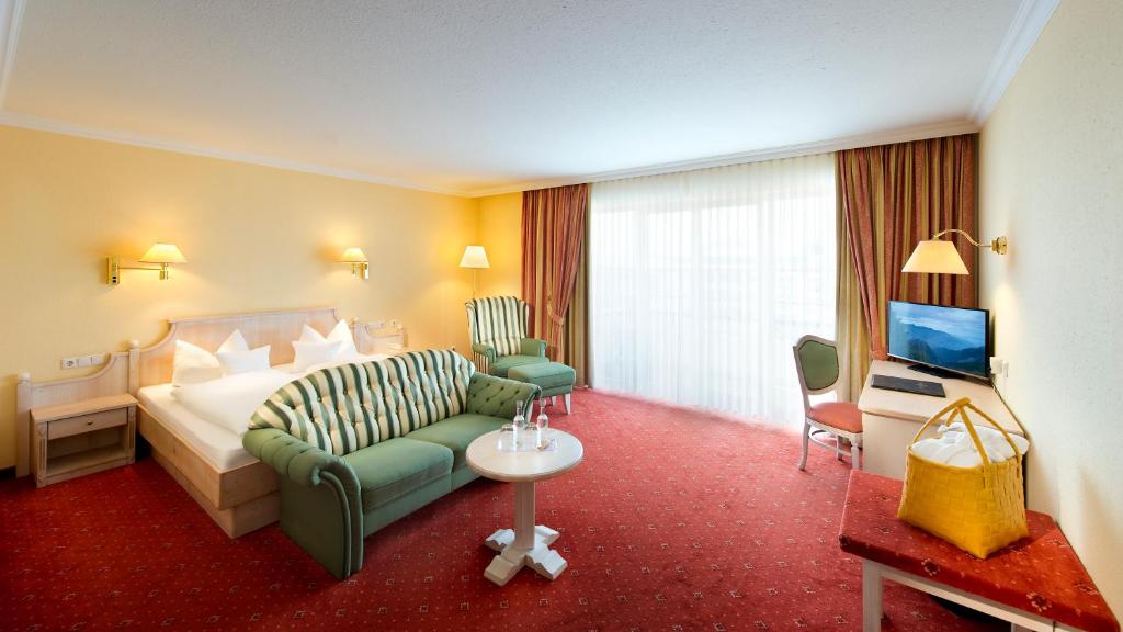 TV a/nebo společenská místnost v ubytování Parkhotel