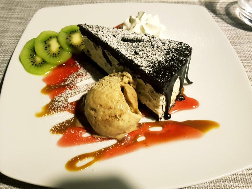 Net Hotel Pitesti - Resim 12