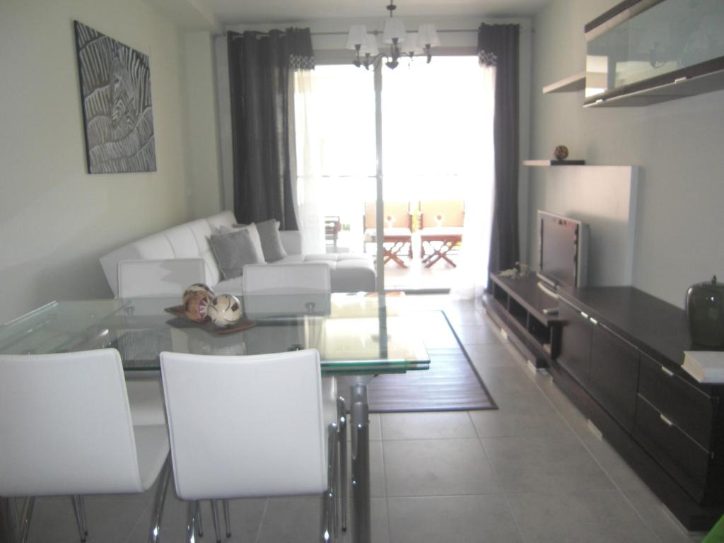 Ronda Barbiguera, 1 Aldea Golf apt 3210, San Jorge ...