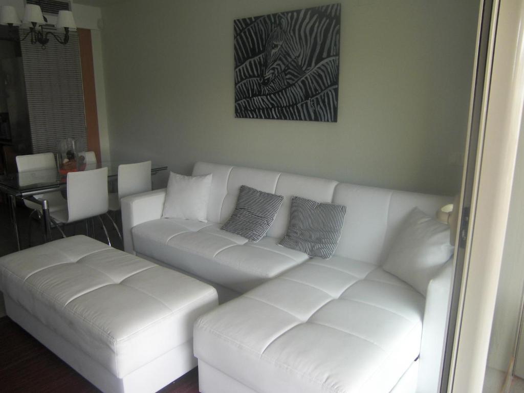 Posedenie v ubytovaní Ronda Barbiguera, 1 Aldea Golf apt 3210