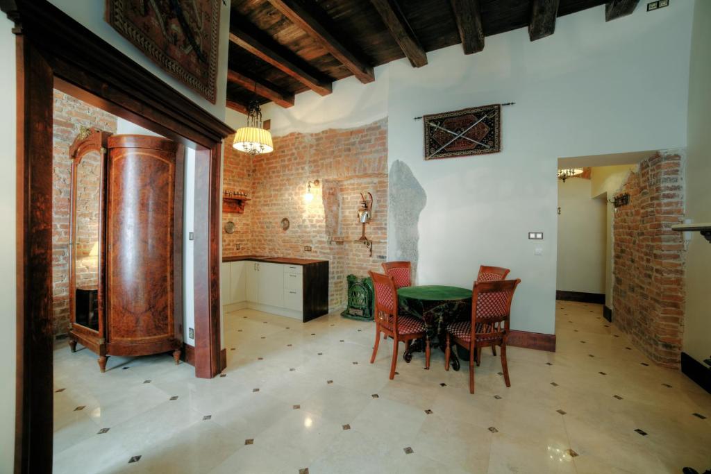 P&J Apartamenty Grodzka - One-Bedroom Apartment