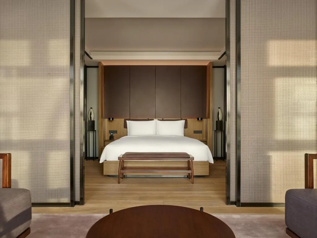 Grand King Suite Room