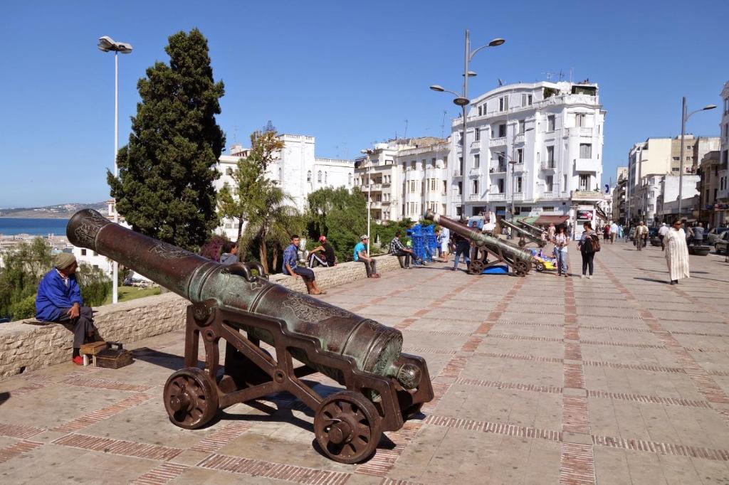 a statue of a large cannon on a city street at Appartement hyper centre de Tanger (Boulevard Pasteur) in Tangier