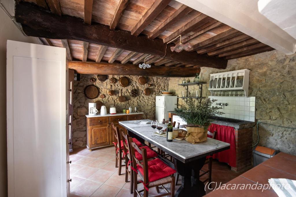Kuchyňa alebo kuchynka v ubytovaní Villa la Pieve