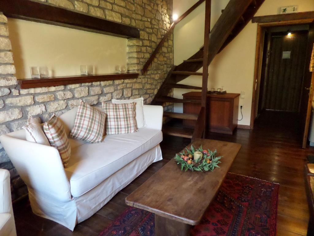 A seating area at Arhontiko Aristis