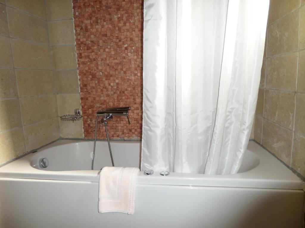 A bathroom at Arhontiko Aristis