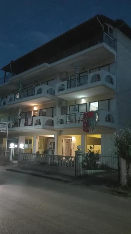 Budova, kde se aparthotel nachází