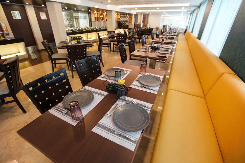 Restaurace v ubytování Jaag Hotel