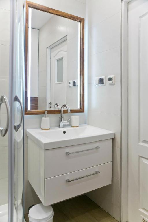 Kúpeľňa v ubytovaní Cichy apartament w centrum Krakowa Salwator