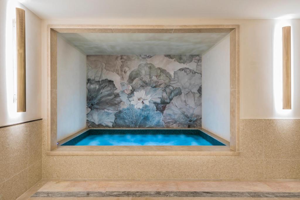 Bazén v ubytování Grand Powers Hotel nebo v jeho okolí