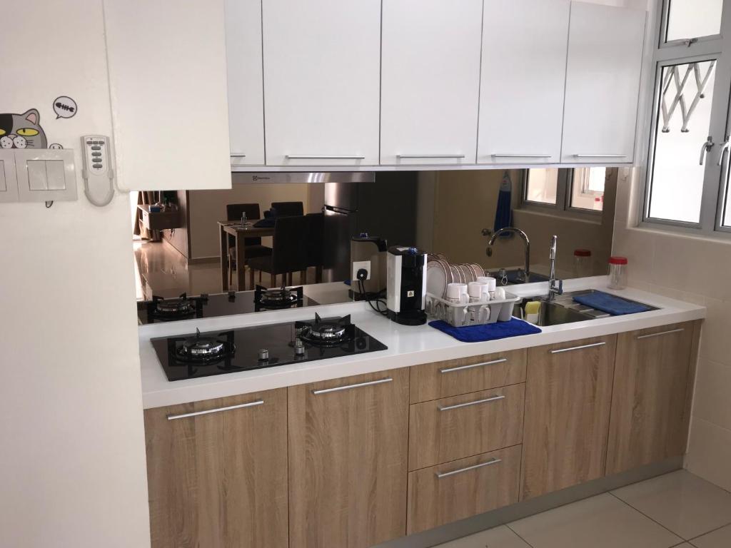 Dapur atau dapur kecil di JS HomeStay@Iskandar Puteri, Nusajaya