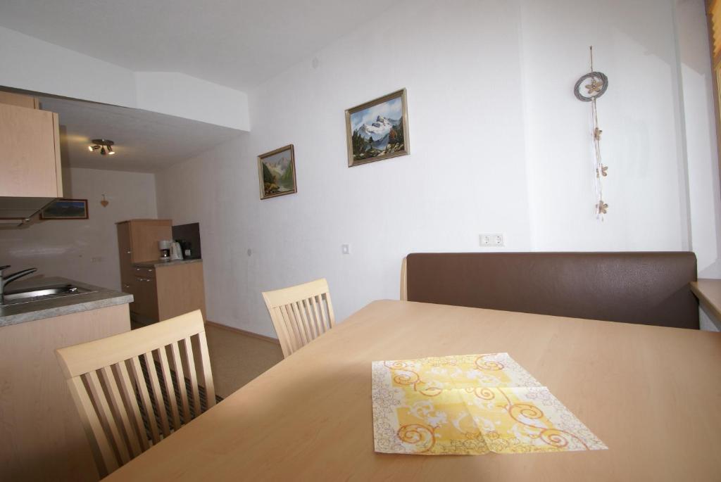 Kuchyň nebo kuchyňský kout v ubytování Ferienwohnung Bergheim