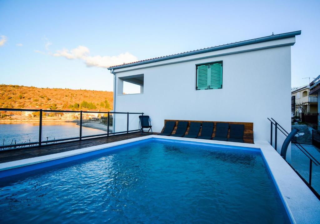 Holiday house in Meka Draga 36082