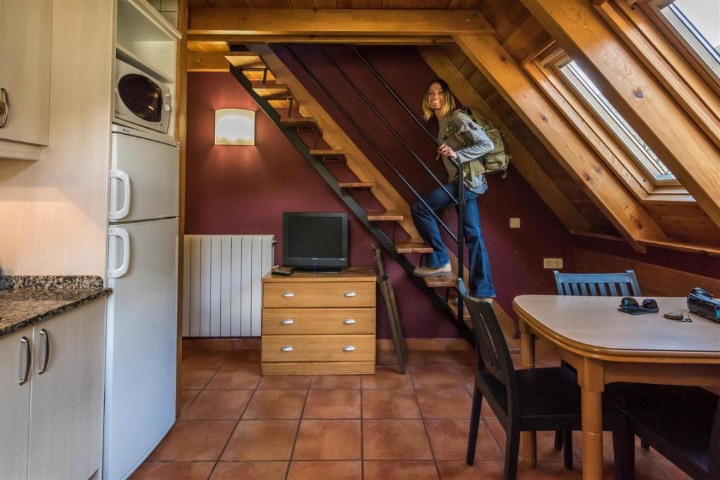 Kuchyň nebo kuchyňský kout v ubytování Bungalows Verneda Mountain Resort