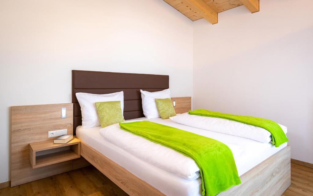 Postel nebo postele na pokoji v ubytování Hotel-Restaurant Lampenhäusl