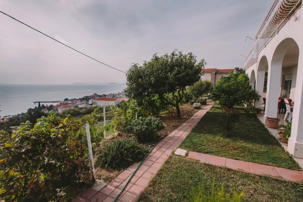Příroda nedaleko apartmánu