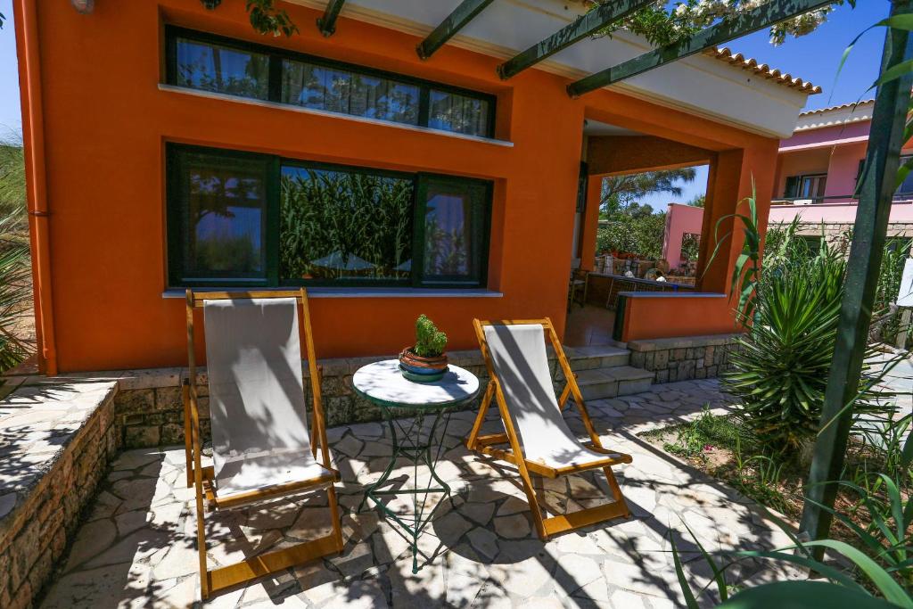 A garden outside Irides