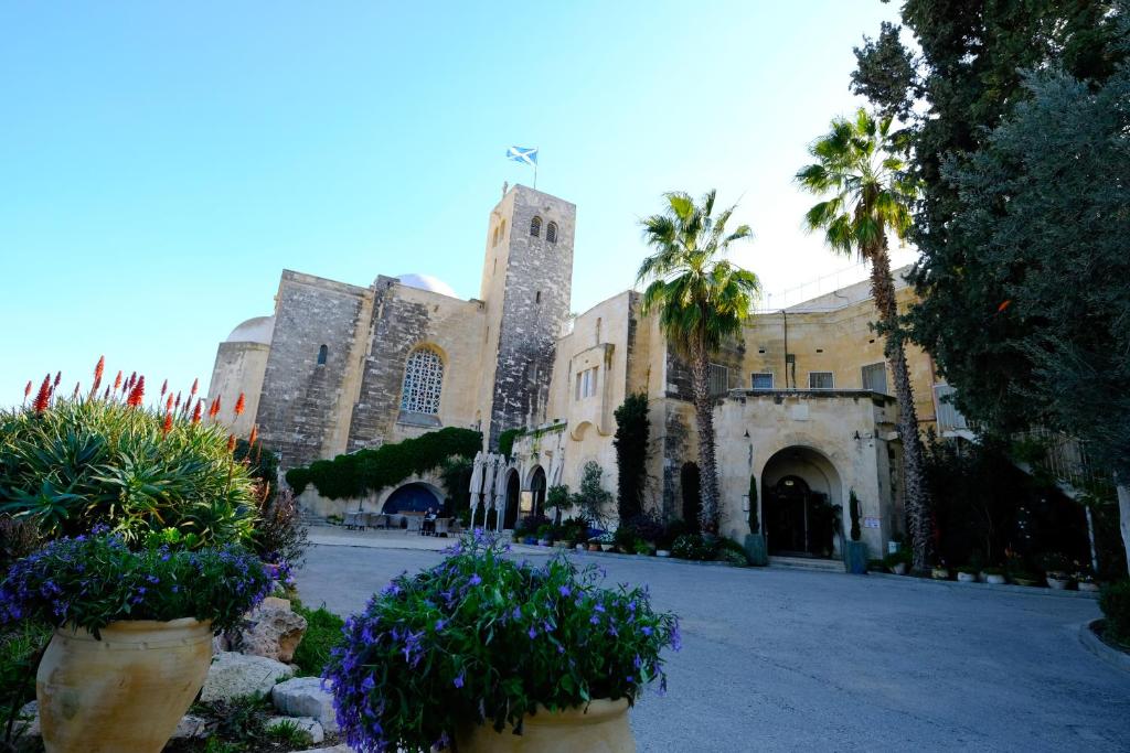 תמונה מהגלריה של Scots House Hotel בירושלים