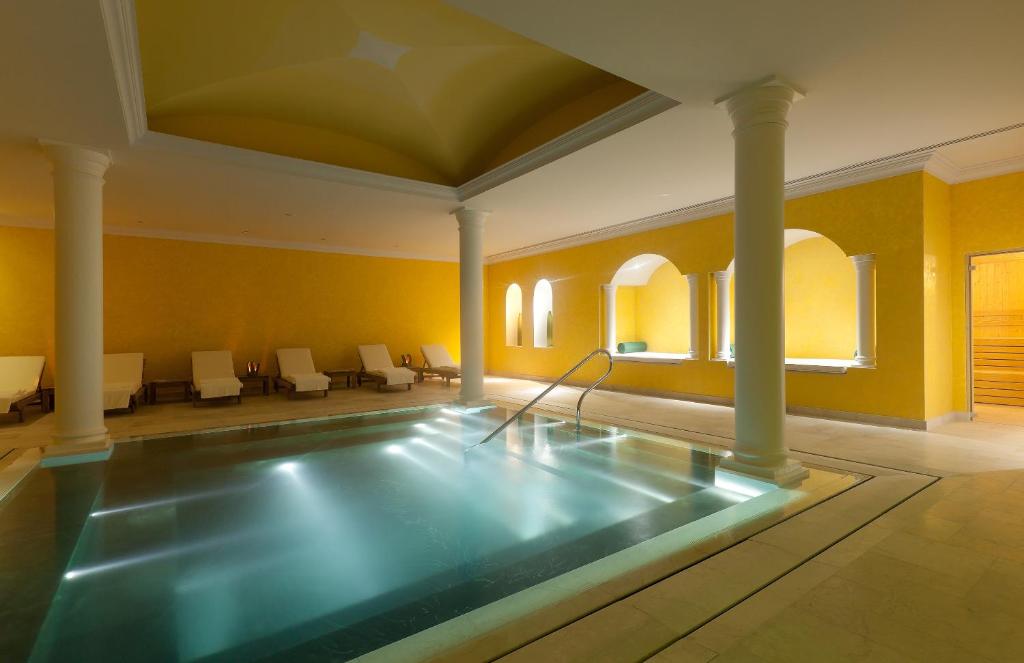 A piscina localizada em The Yeatman ou nos arredores