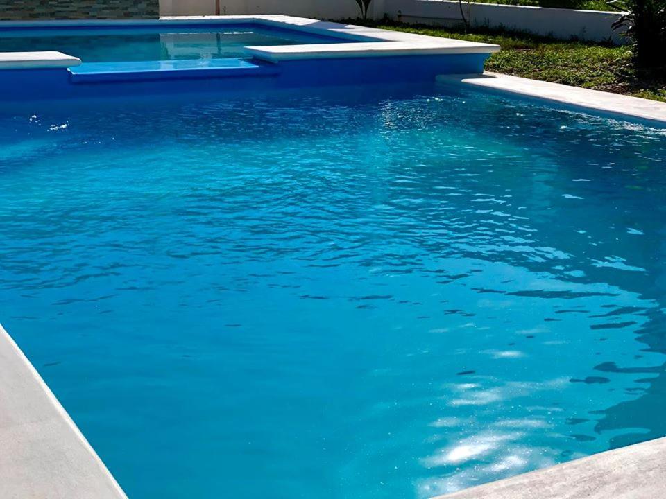 Bazén v ubytování Hotel Vista del Mar nebo v jeho okolí