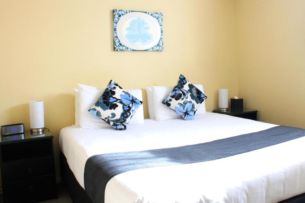 
Two-Bedroom Apartment with Spa Bath
