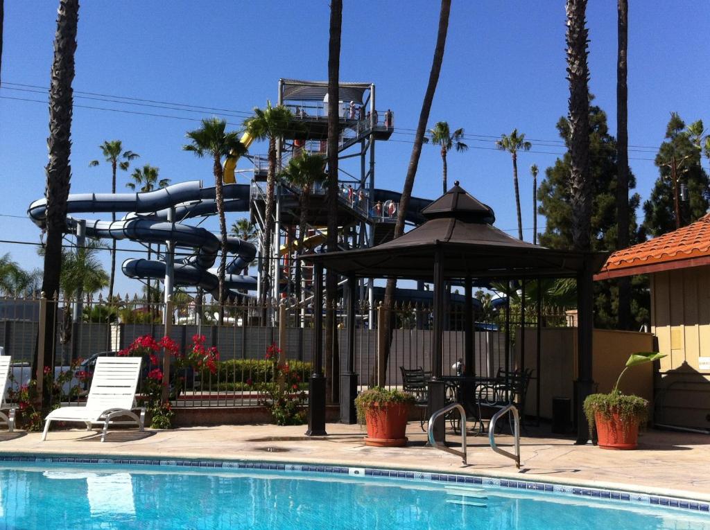 Best Inn & Suites photo
