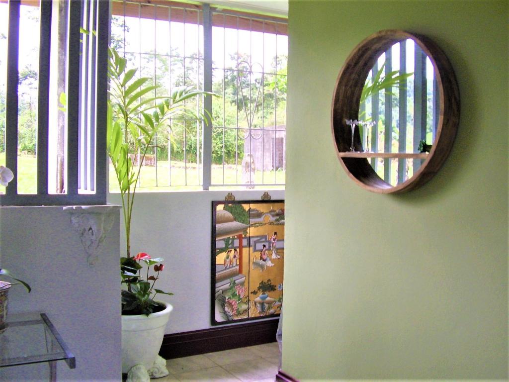 Fotografie z fotogalerie ubytování Casa Sophia 3 listings Apartment 1 or Apartment 2 separately or Apt 1 and 2 together all with FO internet v destinaci Guápiles