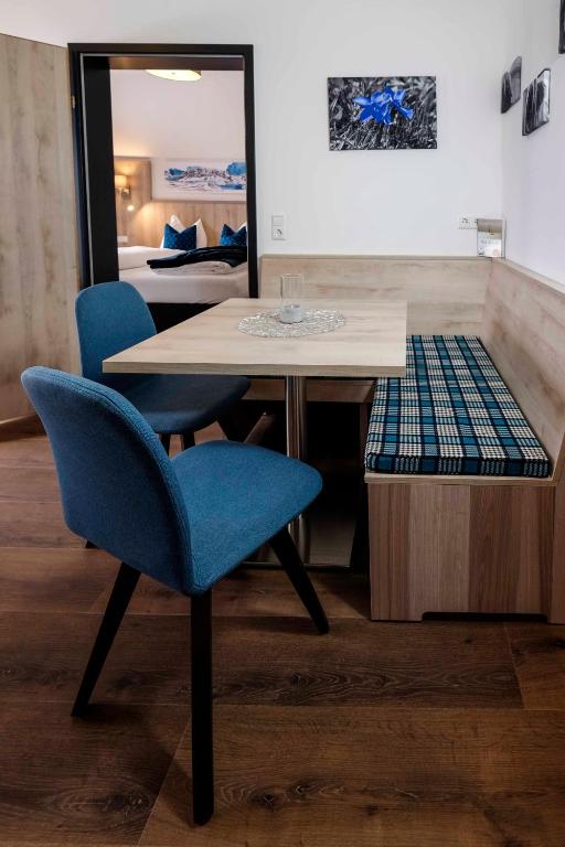 TV a/nebo společenská místnost v ubytování Aktiv Hotel Karnia
