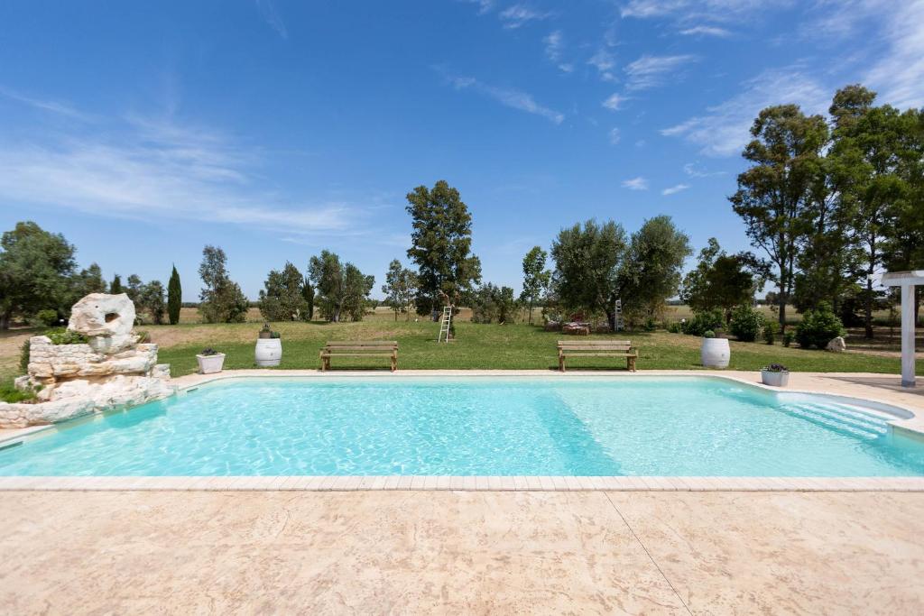Basen w obiekcie Villa Pizzi by Perle di Puglia lub w pobliżu