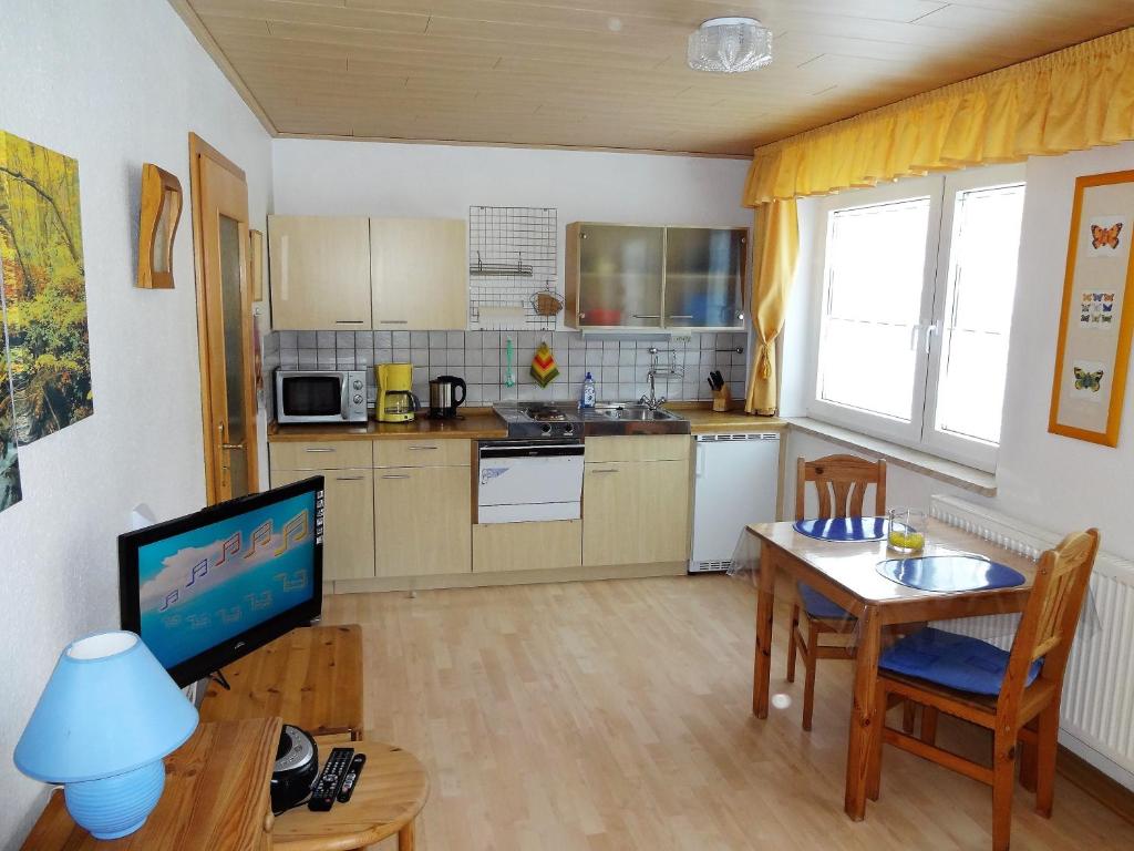 Kuchyň nebo kuchyňský kout v ubytování Ferienwohnungen Schallerhof