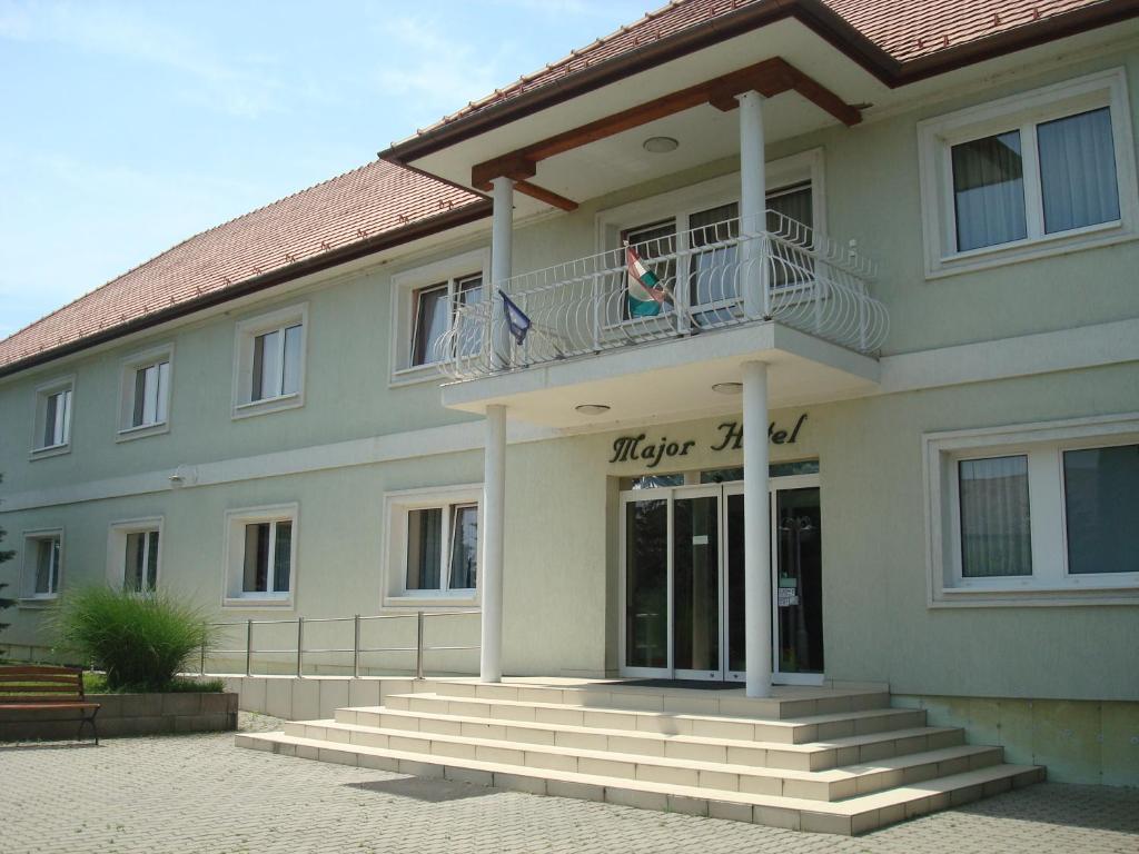 Major Hotel És Palóc Apartmanház 3170 Szécsény, Salgótarjáni út 4. kép - 1