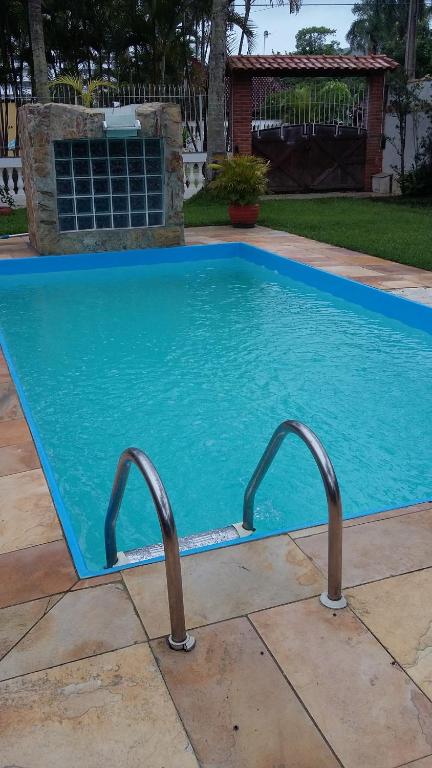  Bertioga com piscina no Cantão do Indaiá. 50 metros Pertinho do Mar - Temporada