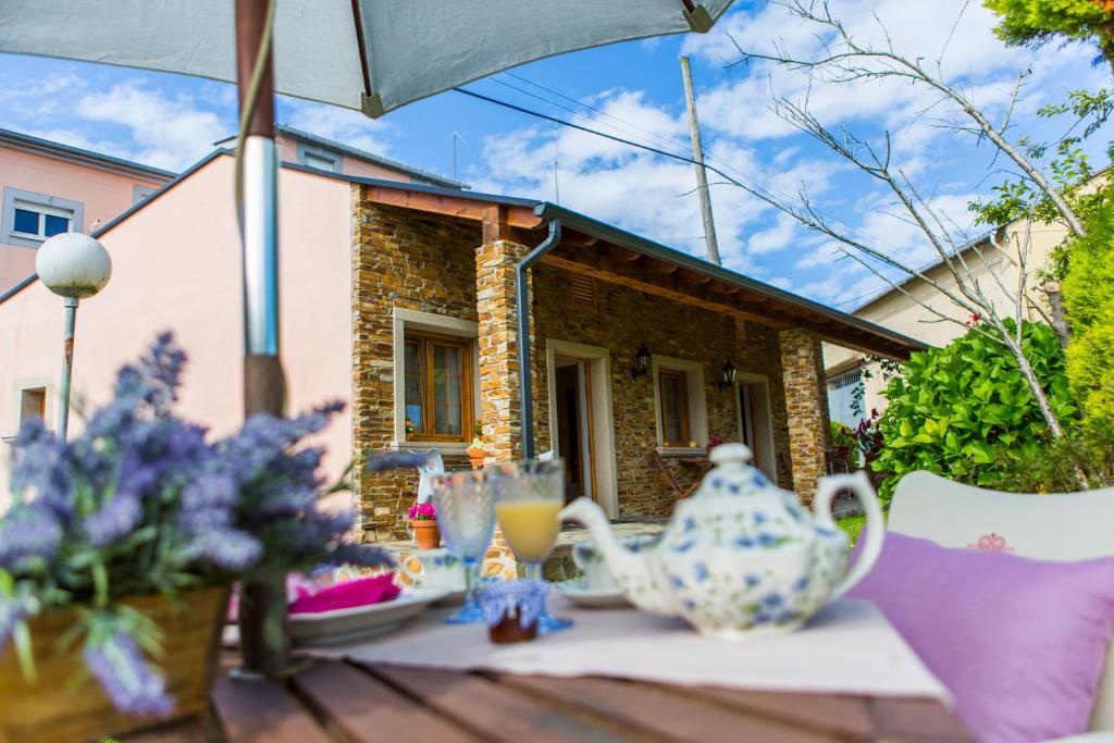 Vonkajšia záhrada v ubytovaní CASA BRAIS habitaciones y buen precio!