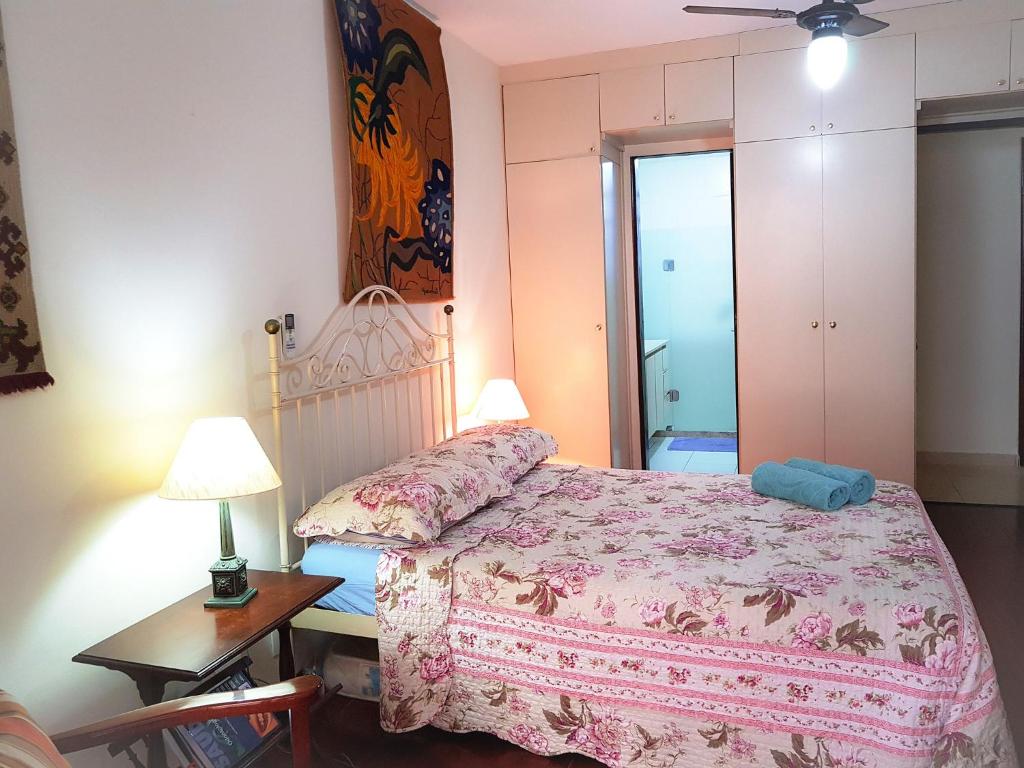  Amplo Apartamento com Piscina e Garagem