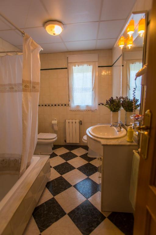 Kúpeľňa v ubytovaní CASA BRAIS habitaciones y buen precio!