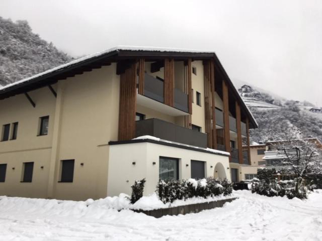 Residence Laitacherhof - Modern Apartments with Outside Pool v zimě