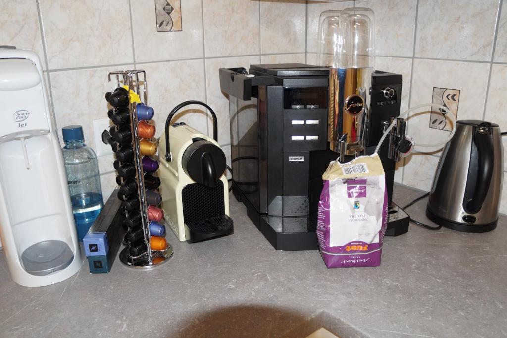 Set per la preparazione di tè e caffè presso Haya