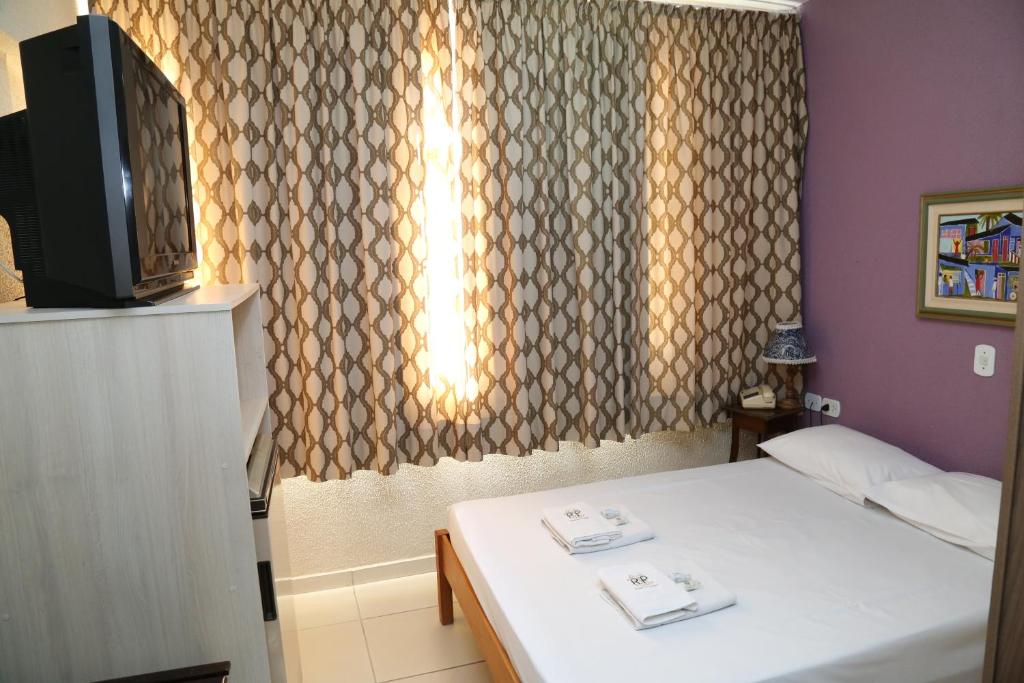  Royal Plaza Hotel