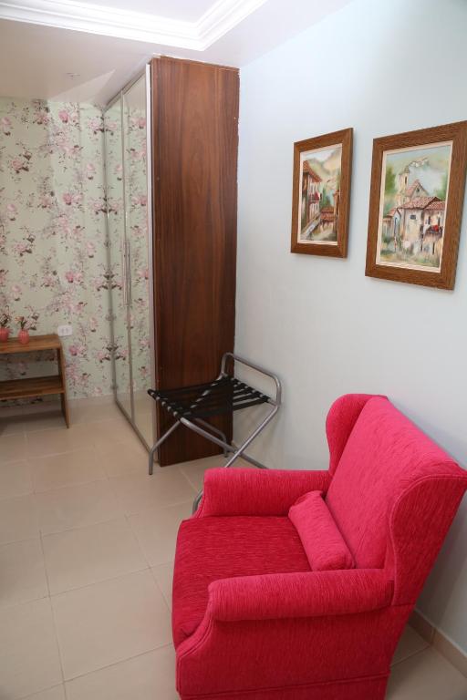  Royal Plaza Hotel