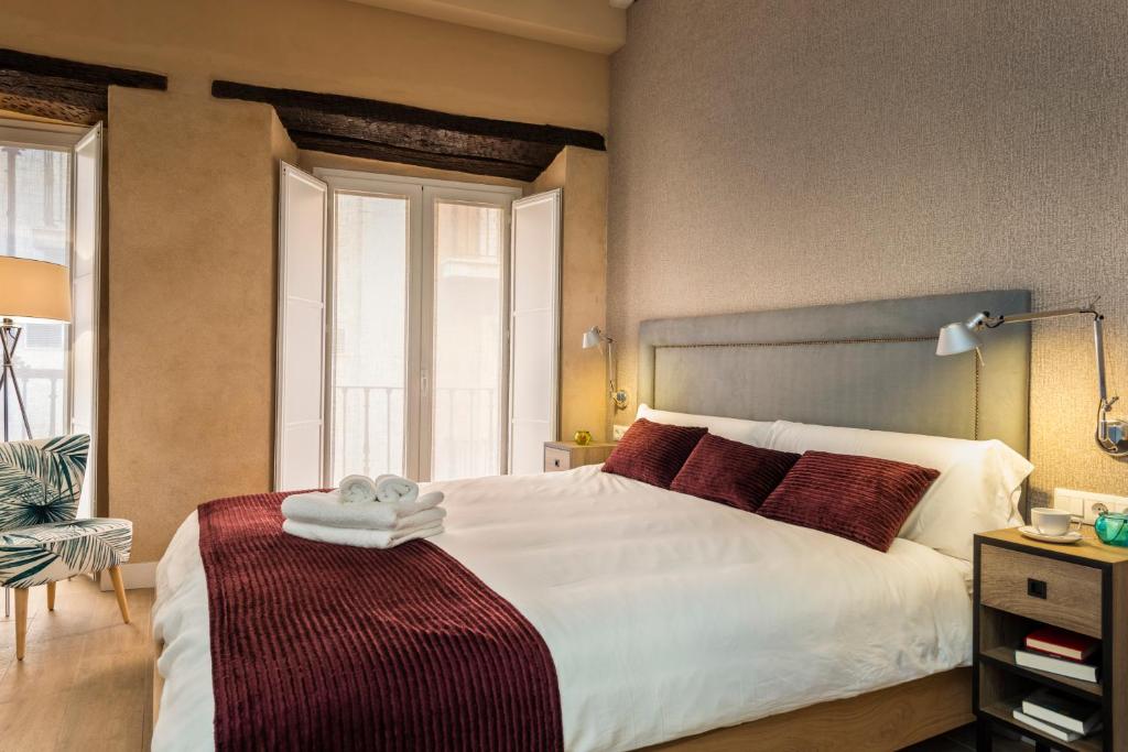 Placentines 5, Seville – Updated 2023 Prices