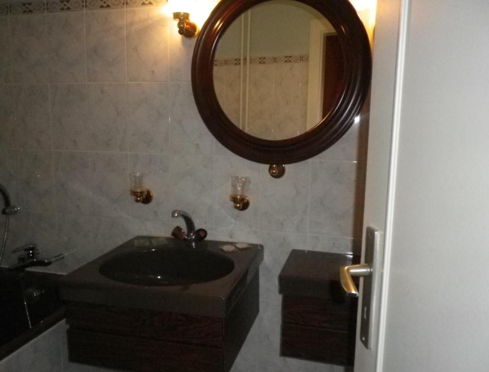 Koupelna v ubytování Logis-Cit'Hôtel des Vosges 5 rue de la gare