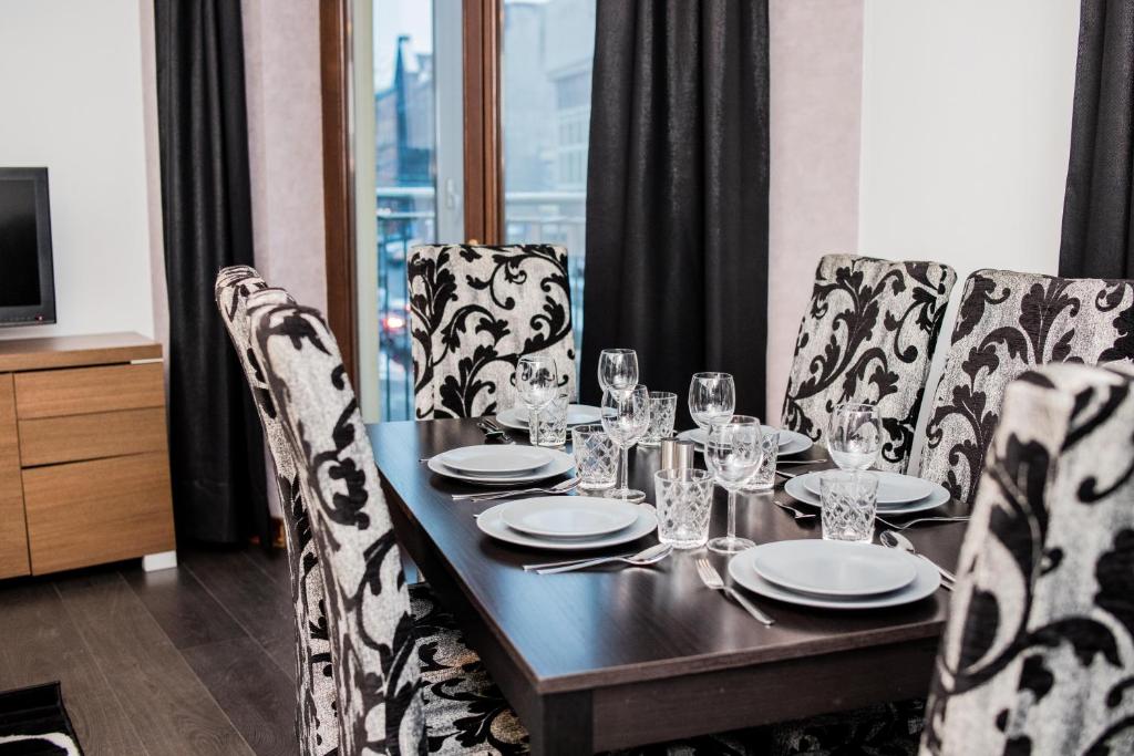 Posedenie v ubytovaní CracWoW VIP Apartment