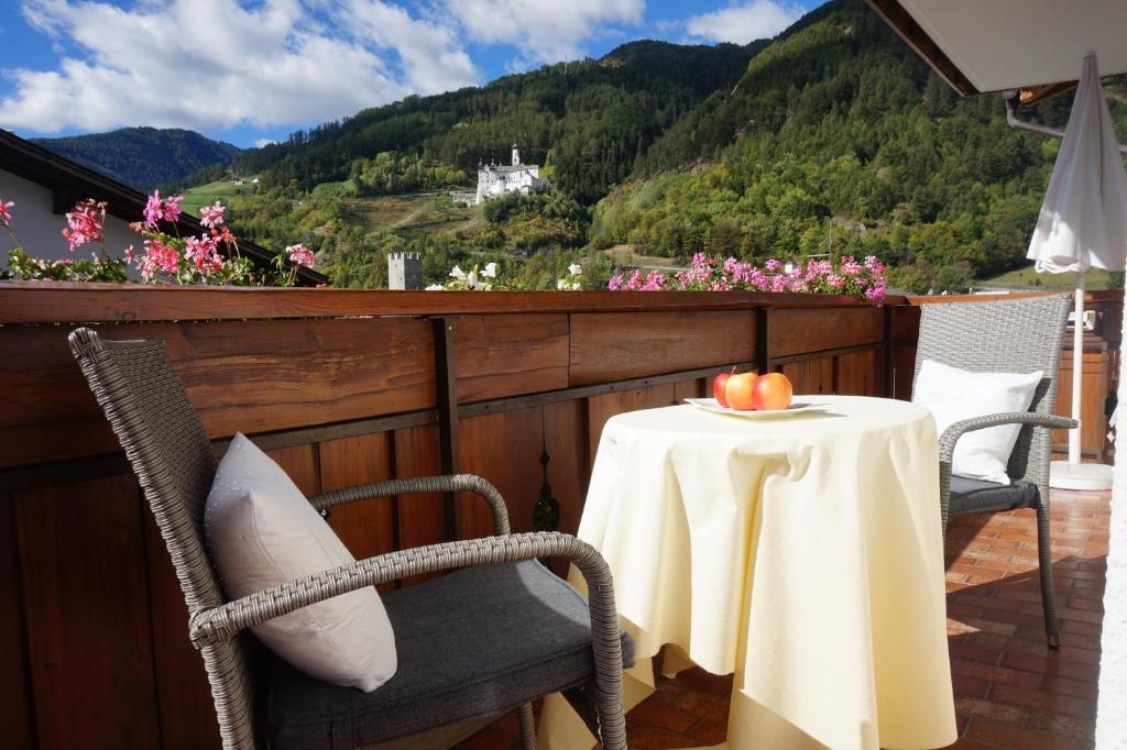 Widok na góry z tego aparthotelu