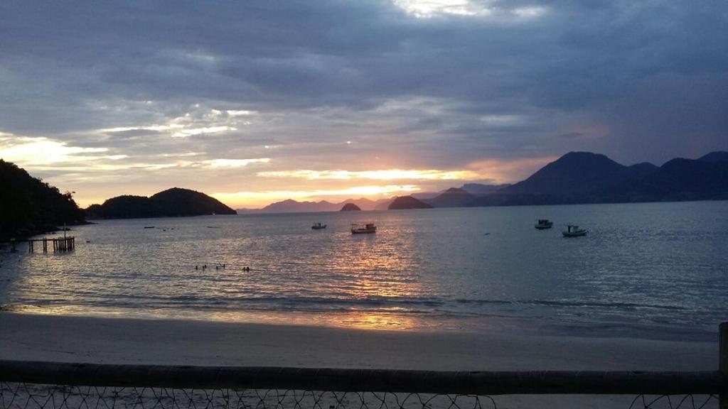  Chalés Pé na Areia - Ubatuba