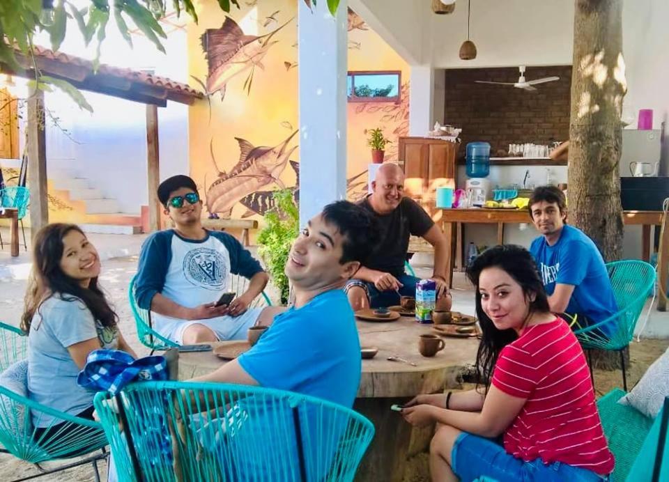 Ospiti di Paziflora Hostel -STARLINK-