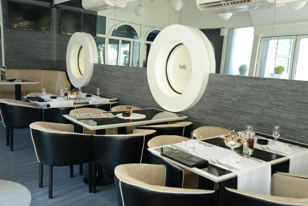 Restaurace v ubytování Hotel Ženeva