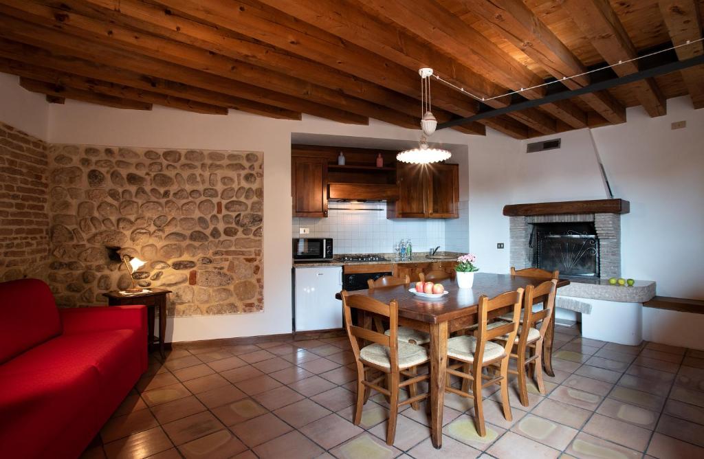 Kuchyň nebo kuchyňský kout v ubytování Hotel Al Castello