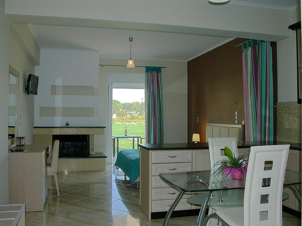 Posezení v ubytování Antonios Village Hotel & Apartments