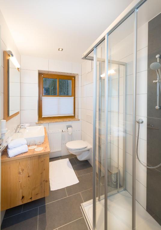 Koupelna v ubytování Hotel Dorfer