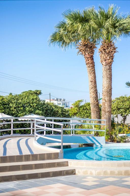 Irinna Hotel-Apartments - 15